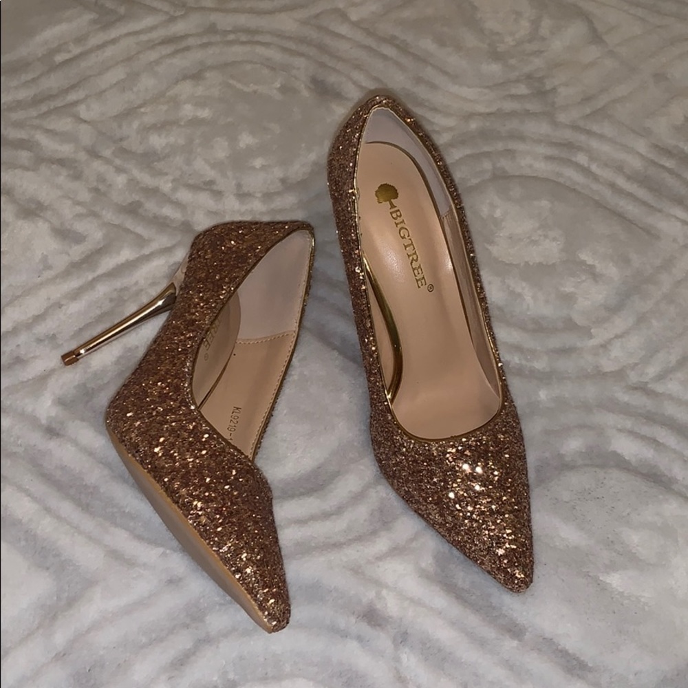 Gold sparkly cute high heels